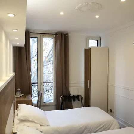 Grand Nouvel Opera Hotel 3*